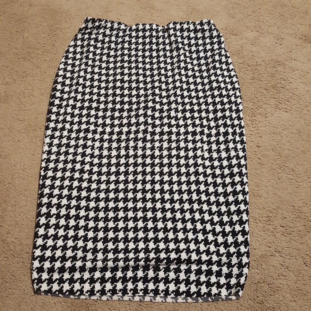 Vince Camuto Houndstooth bodycon skirt